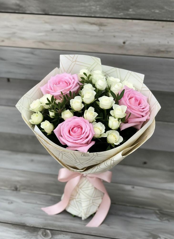 Букет цветов из: Розы в Льялово