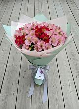 Букет цветов из:  Альстромерии в Льялово