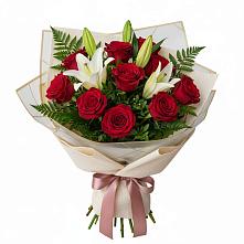 Букет цветов из:  Лилии и Розы в Льялово