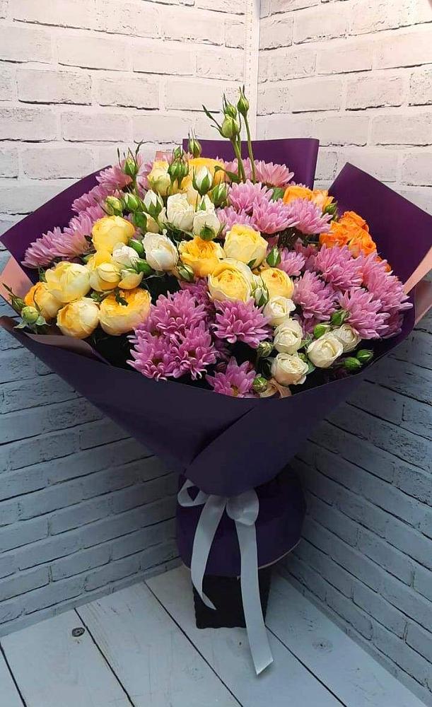 Букет цветов из: Хризантемы и Розы в Льялово