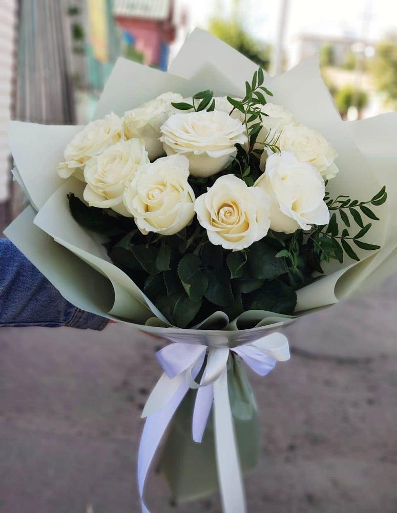 Букет Белые розы Проуд в Льялово