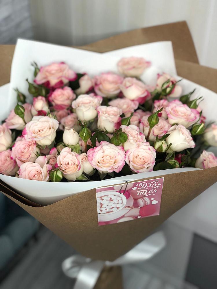 Букет цветов из: Розы в Льялово