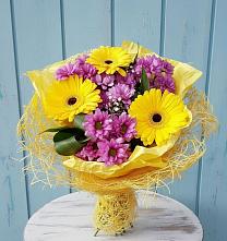 Букет цветов из:  Хризантемы и Герберы #REPLACE_PRED# Льялово