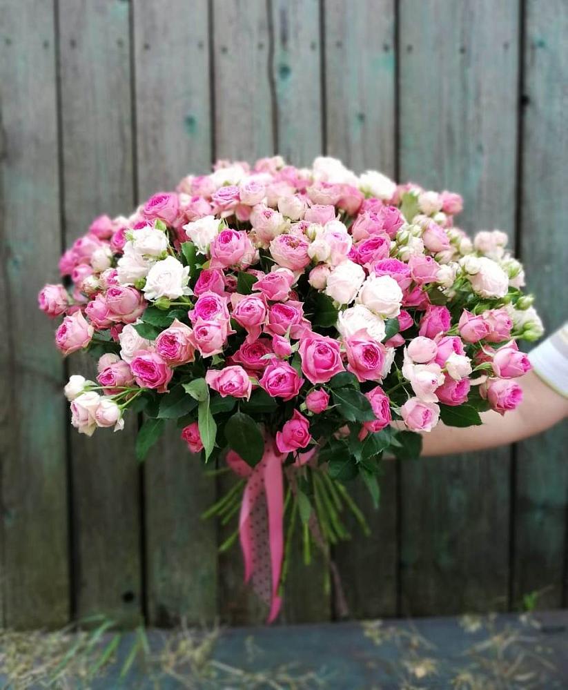 Букет Розовые кустовые розы Натали и Лав Лидия в Льялово