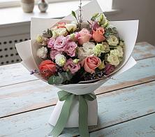 Букет цветов из:  Розы, Лизиантусы и Гвоздики #REPLACE_PRED# Льялово