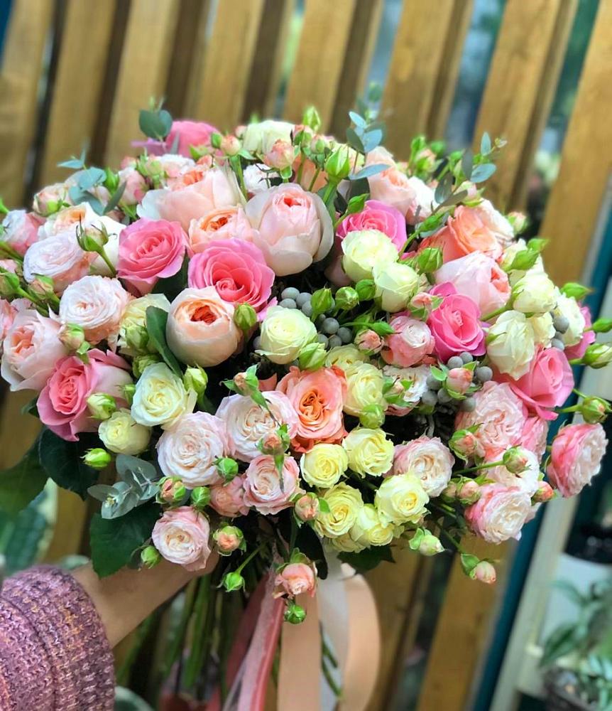 Букет цветов из: Розы в Льялово