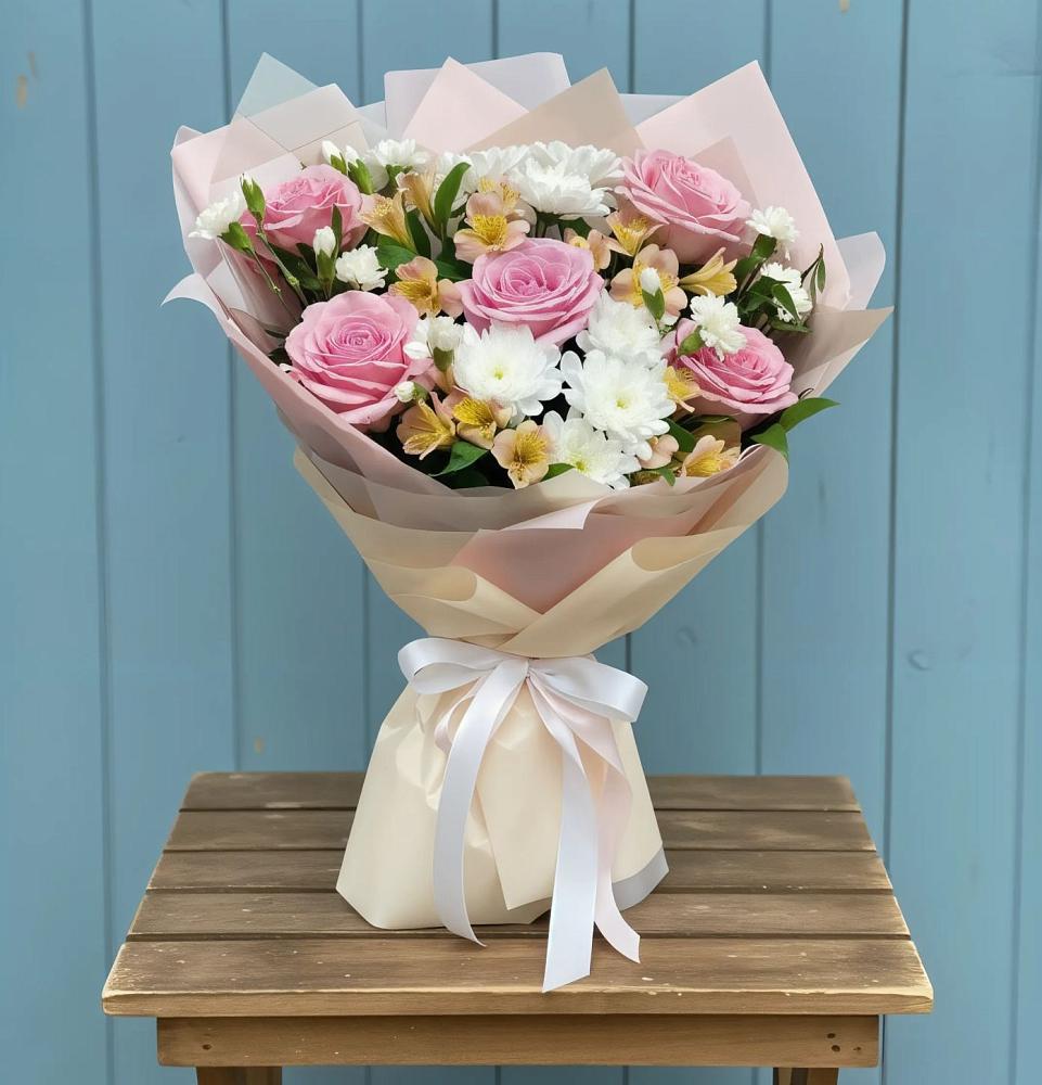 Букет цветов из: Гвоздики, Орхидеи и Розы в Льялово