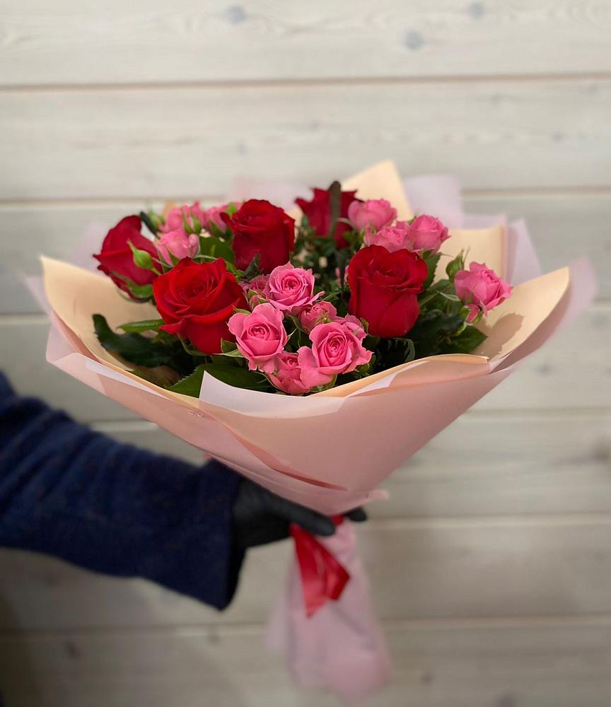 Букет цветов из: Розы в Льялово