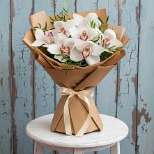 Букет цветов из:  Орхидеи и Розы в Льялово