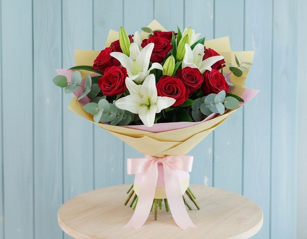 Букет цветов из: Лилии и Розы в Льялово